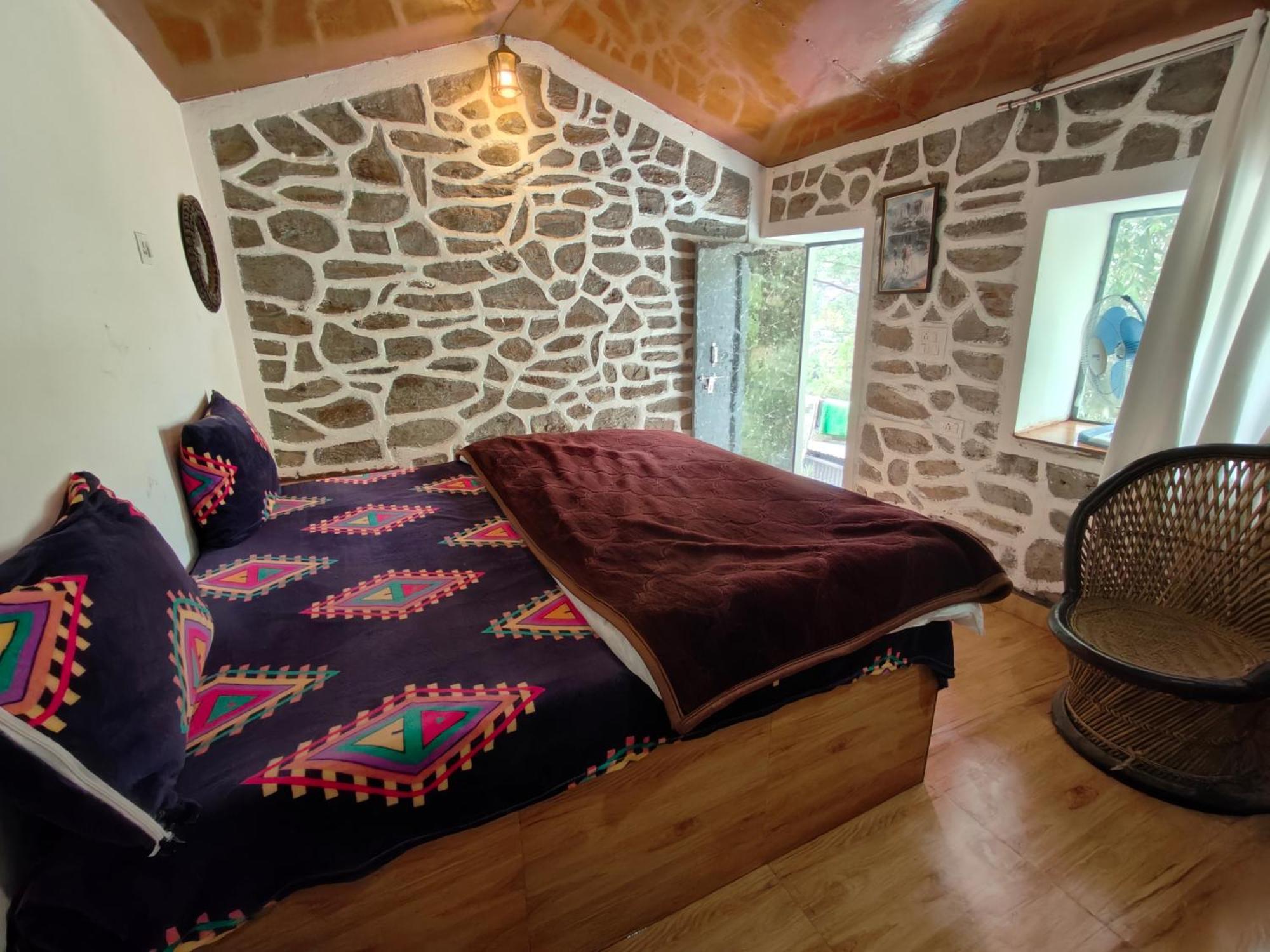 Himwanderer Camps & Cottages Pangot Nainital Bilik gambar